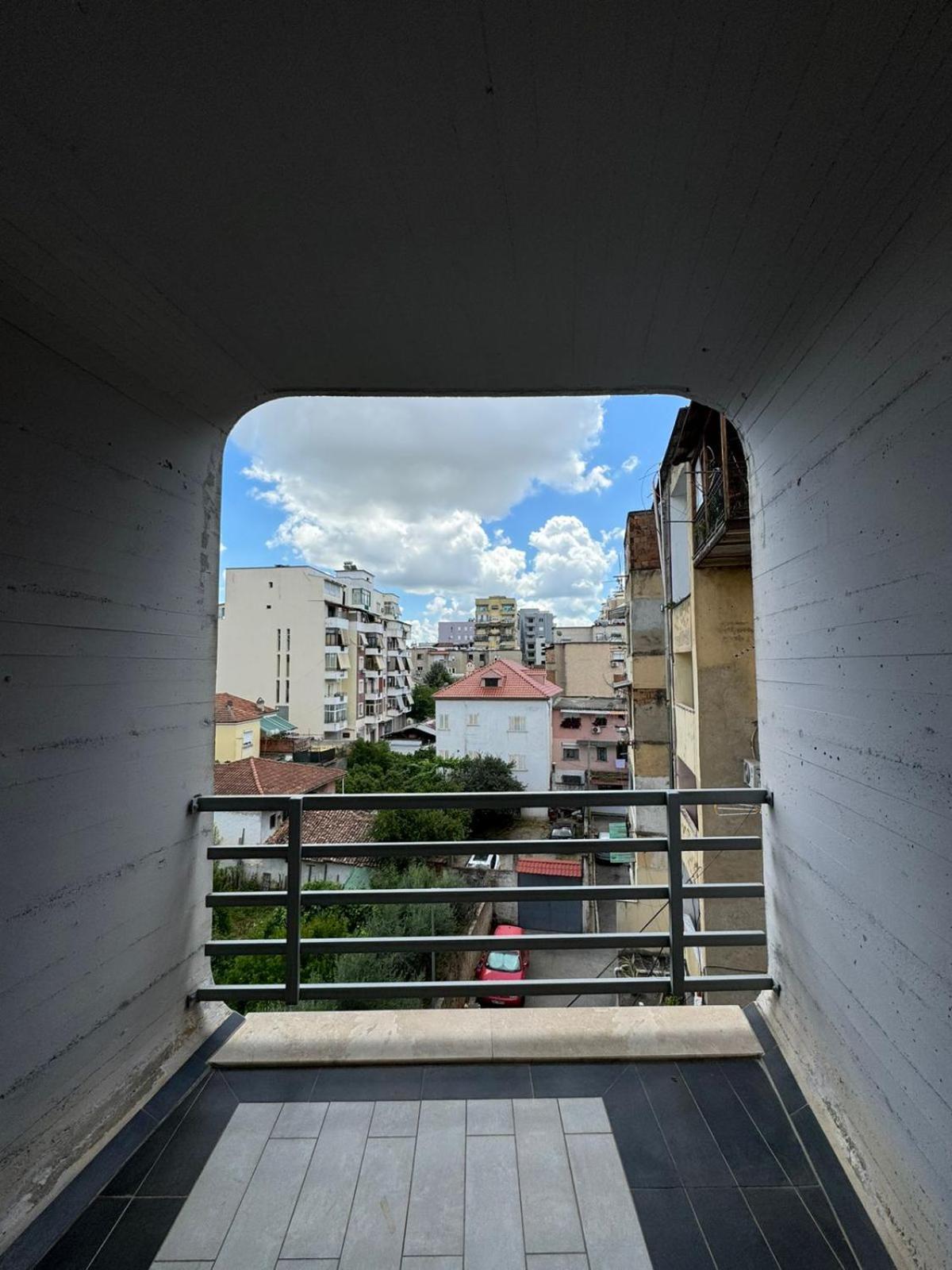 Diem Apartment Near Pazari I Ri Tirana Esterno foto